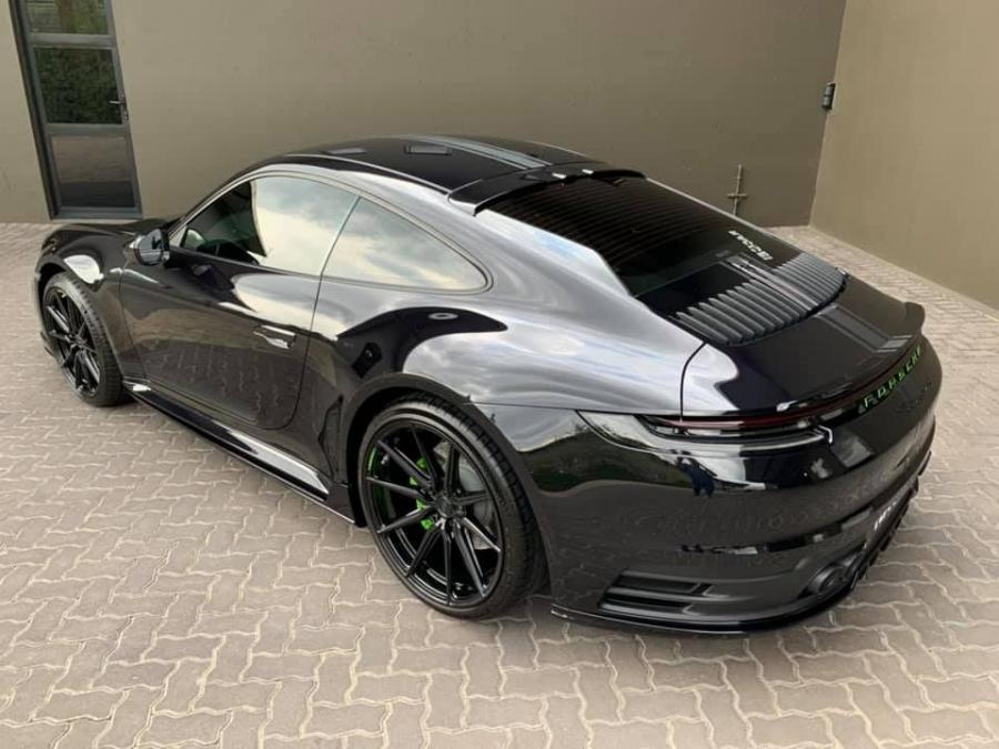  Porsche 911 Carrera 4S by RACE! 2019 года  (фото 5 из 25)